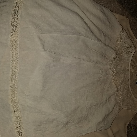 Crochet and lace tops - Picture 5 of 6